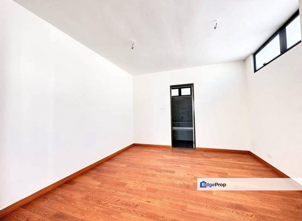 Winter Pavillion 3-Storey Semi D For Sale, Johor, 