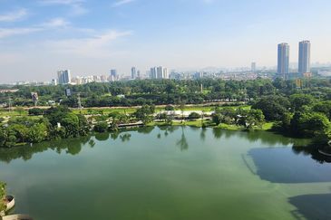 Spring & Summer Villa