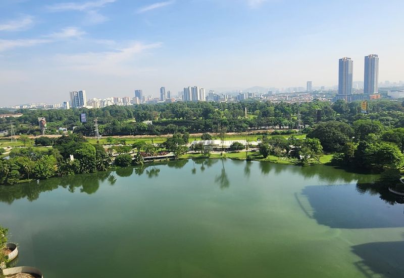 Spring & Summer Villa