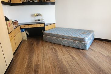 Spring & Summer Villa