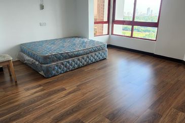 Spring & Summer Villa