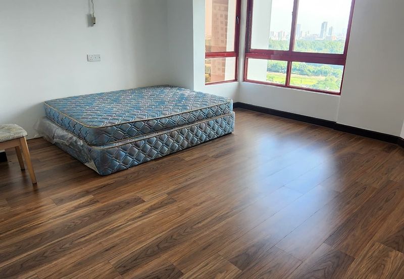 Spring & Summer Villa