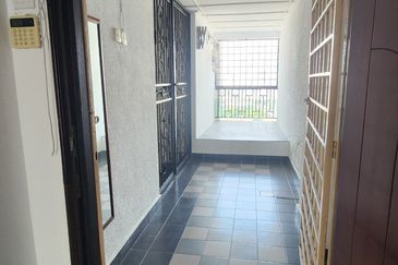 Spring & Summer Villa