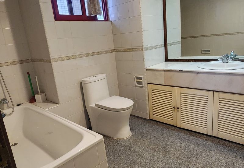 Spring & Summer Villa