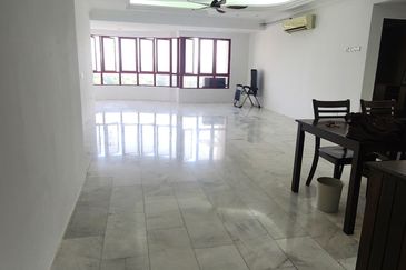 Spring & Summer Villa