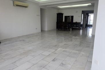 Spring & Summer Villa