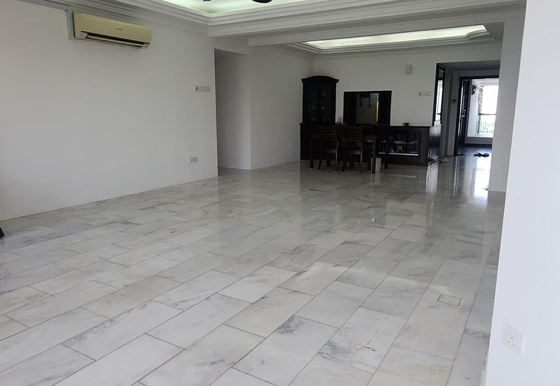 Spring & Summer Villa