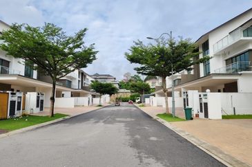 Country Heights Kajang 3 Storey Semi-D with Lift for Sale