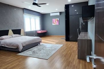 Country Heights Kajang 3 Storey Semi-D with Lift for Sale