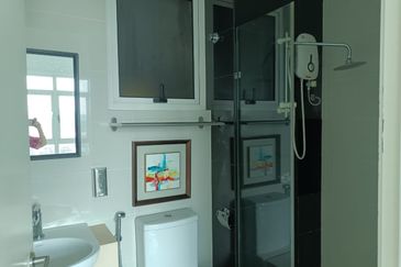 La Thea Residences @ 16 Sierra