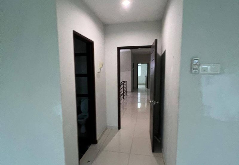 TAMAN MERU DESA PARK