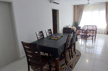 Arena Residences @ Warisan Puteri