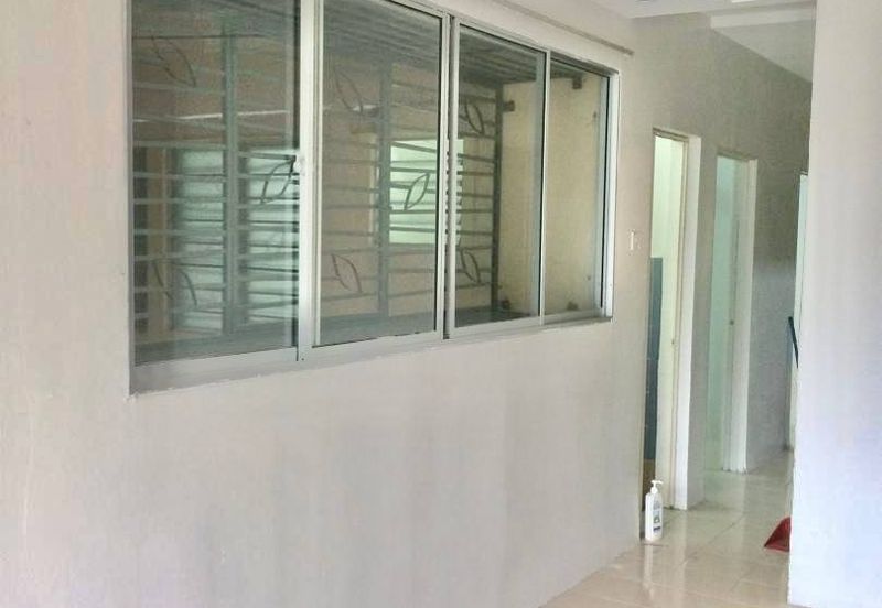 Residensi Bistaria, Ukay Bistari