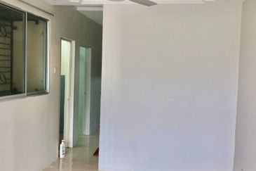 Residensi Bistaria, Ukay Bistari