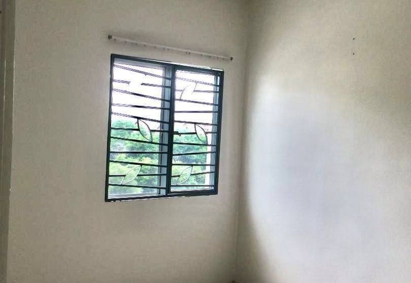 Residensi Bistaria, Ukay Bistari