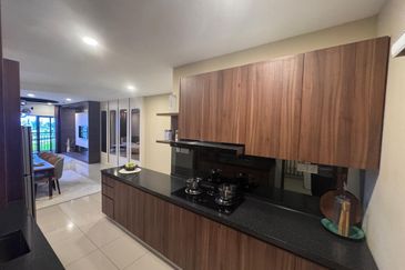 Padang Residence Kota Semarak