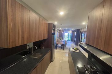 Padang Residence Kota Semarak