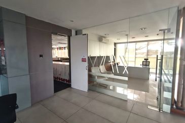 3 storey Stand Alone Building, Setia Alam, To Let