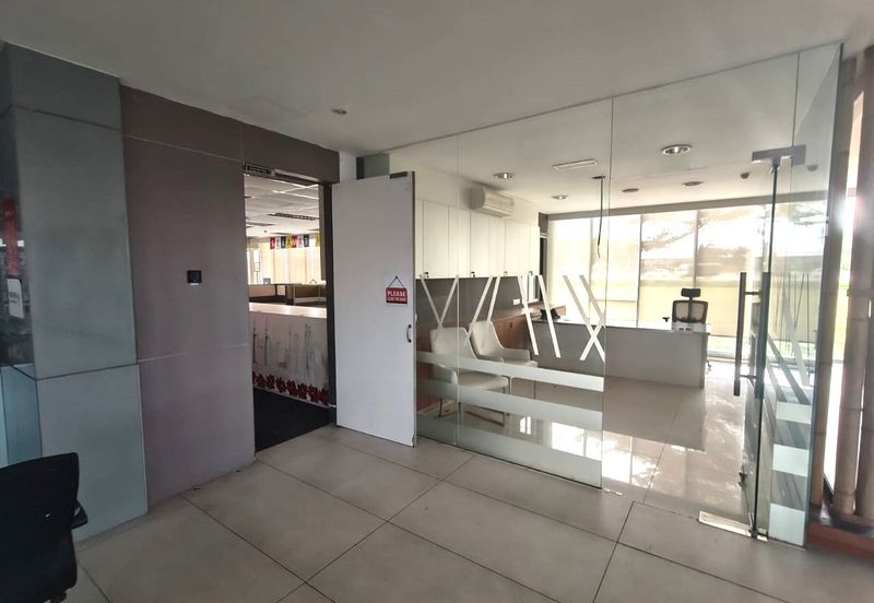 3 storey Stand Alone Building, Setia Alam, To Let