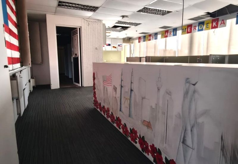 3 storey Stand Alone Building, Setia Alam, To Let