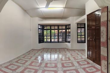 Freehold, Bumi Lot, Single Storey Semi Detached House, Taman Sri Bidor, 