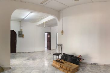 Freehold, Bumi Lot, Single Storey Semi Detached House, Taman Sri Bidor, 