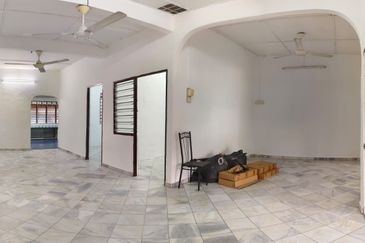 Freehold, Bumi Lot, Single Storey Semi Detached House, Taman Sri Bidor, 