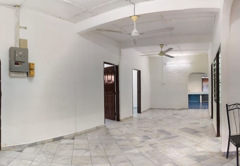 Freehold, Bumi Lot, Single Storey Semi Detached House, Taman Sri Bidor, 