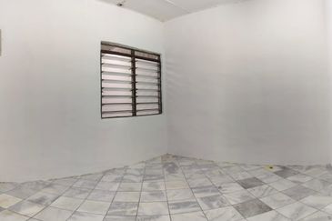 Freehold, Bumi Lot, Single Storey Semi Detached House, Taman Sri Bidor, 