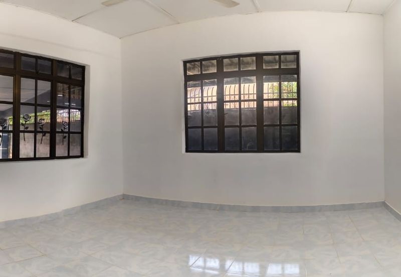 Freehold, Bumi Lot, Single Storey Semi Detached House, Taman Sri Bidor, 