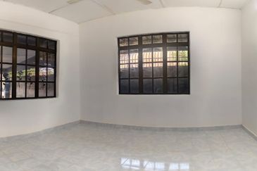 Freehold, Bumi Lot, Single Storey Semi Detached House, Taman Sri Bidor, 