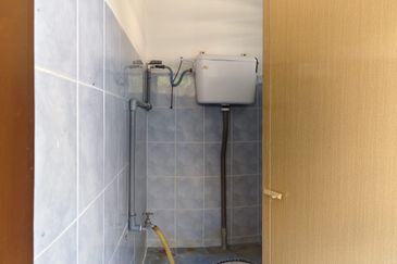 Freehold, Bumi Lot, Single Storey Semi Detached House, Taman Sri Bidor, 