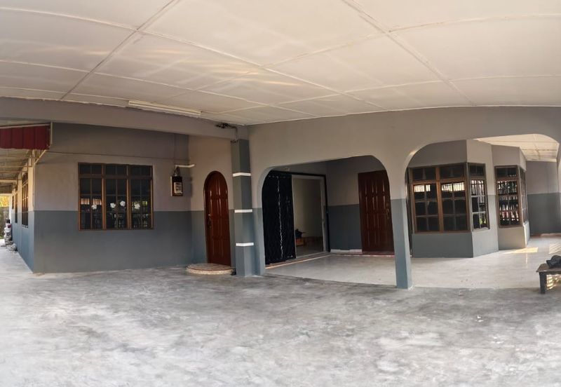 Freehold, Bumi Lot, Single Storey Semi Detached House, Taman Sri Bidor, 