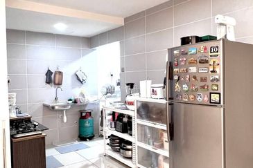 Strata Ready, Freehold, Bumi Lot, Vista Sri Tanjung Apartment, Semenyih, Selangor, For Sale