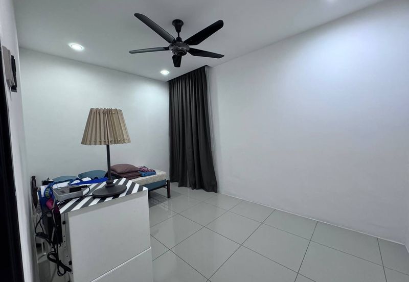 Strata Ready, Freehold, Bumi Lot, Vista Sri Tanjung Apartment, Semenyih, Selangor, For Sale