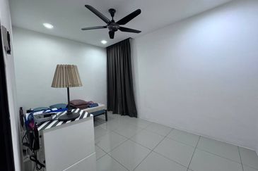 Strata Ready, Freehold, Bumi Lot, Vista Sri Tanjung Apartment, Semenyih, Selangor, For Sale