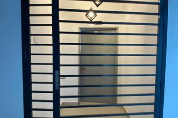 Strata Ready, Freehold, Bumi Lot, Vista Sri Tanjung Apartment, Semenyih, Selangor, For Sale