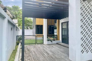 Taman Sri Hijau ( New Green Park )