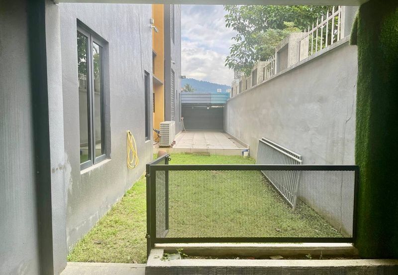 Taman Sri Hijau ( New Green Park )