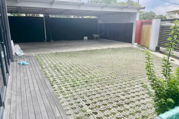 Taman Sri Hijau ( New Green Park )