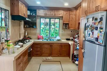 Fish Pond & Garden, 2.5 Storey Bungalow, Taman Templer Saujana, Rawang, Selangor, For Sale