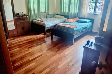 Fish Pond & Garden, 2.5 Storey Bungalow, Taman Templer Saujana, Rawang, Selangor, For Sale