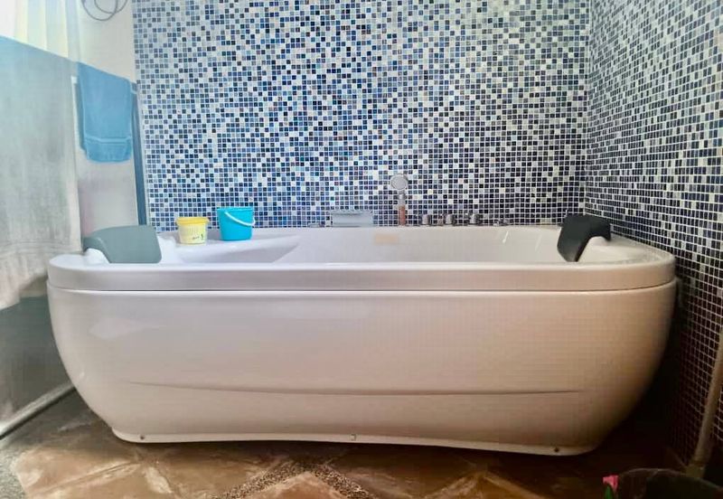 Fish Pond & Garden, 2.5 Storey Bungalow, Taman Templer Saujana, Rawang, Selangor, For Sale