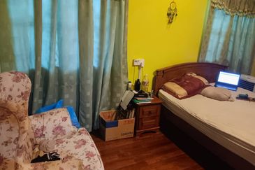 Fish Pond & Garden, 2.5 Storey Bungalow, Taman Templer Saujana, Rawang, Selangor, For Sale