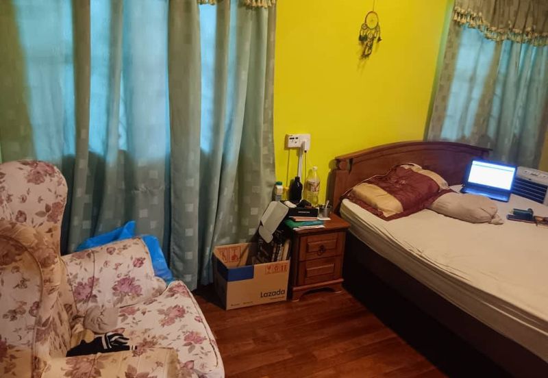 Fish Pond & Garden, 2.5 Storey Bungalow, Taman Templer Saujana, Rawang, Selangor, For Sale