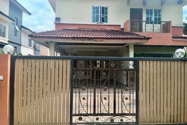 Fish Pond & Garden, 2.5 Storey Bungalow, Taman Templer Saujana, Rawang, Selangor, For Sale