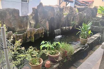 Fish Pond & Garden, 2.5 Storey Bungalow, Taman Templer Saujana, Rawang, Selangor, For Sale