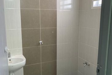 Single Storey Terrace, Taman Tronoh Akasia, Seri Iskandar, Perak, For Sale