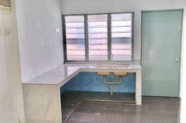 Near 99 Speedmart, Renovated, Single Storey Terrace House, Taman Sri Timah, Balakong
