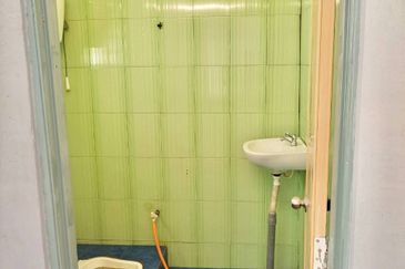 Near 99 Speedmart, Renovated, Single Storey Terrace House, Taman Sri Timah, Balakong